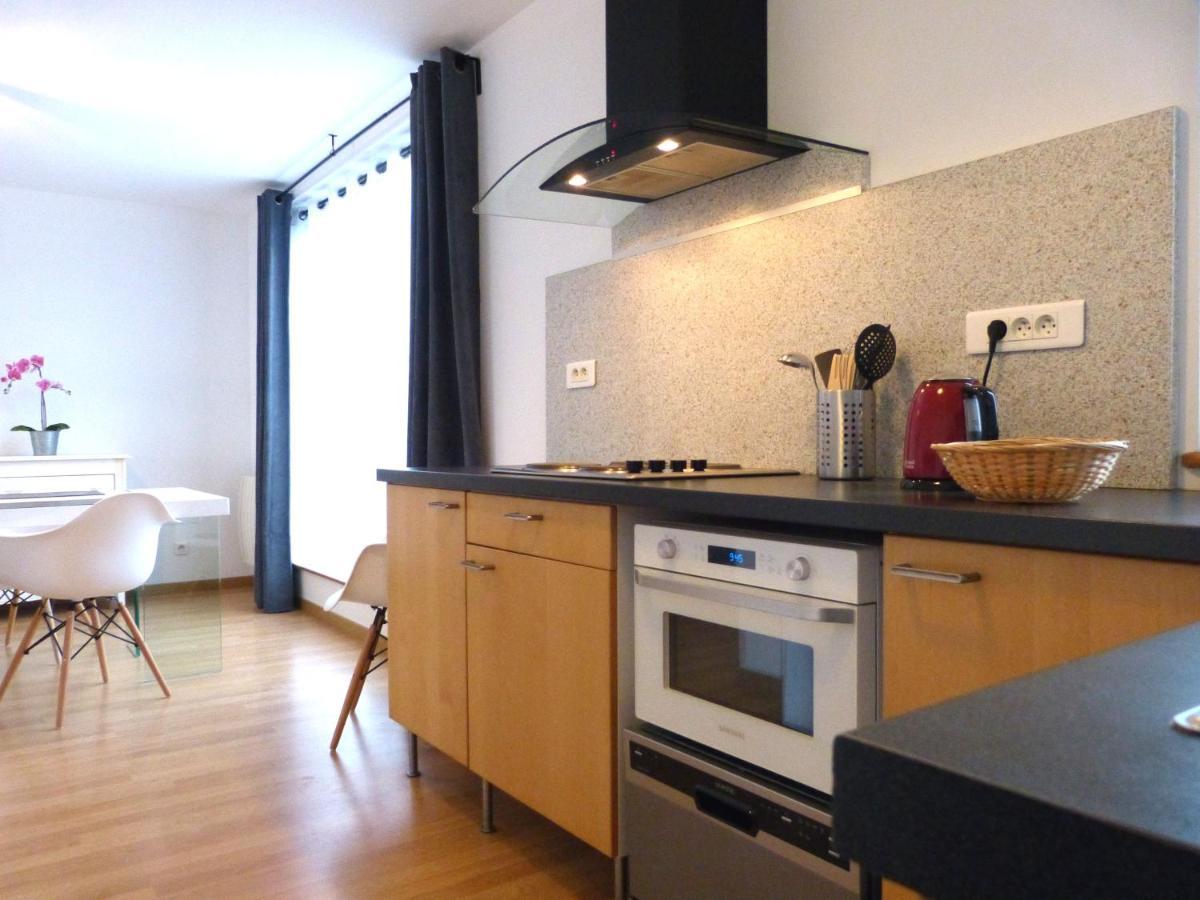 le 99B Modern apartment queen size bed&connected TV Hallennes-lez-Haubourdin Buitenkant foto